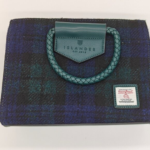 Islander - Picture 2 of 11